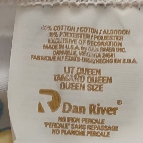 Vintage No Iron Percale Floral Daisies Blue and Yellow Fitted Sheet - Picture 3 of 3